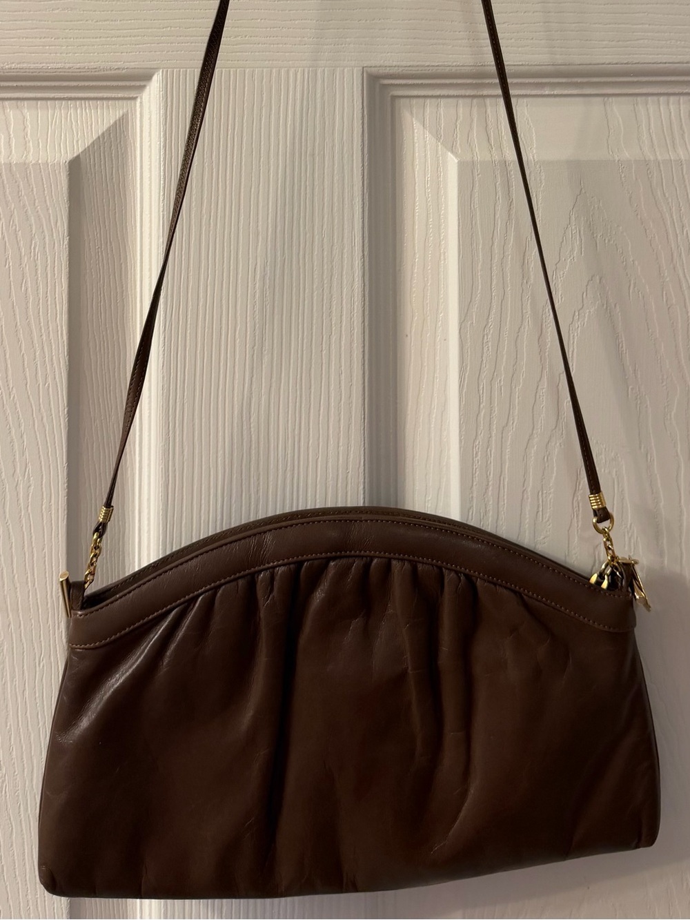 Vintage Morris Moskowitz brown leather handbag a gold-tone charm - Picture 3 of 10
